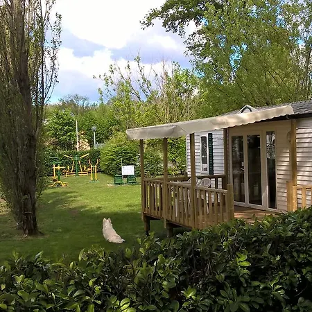 Le Plein Air Neuvicois Kamp alanı 3*